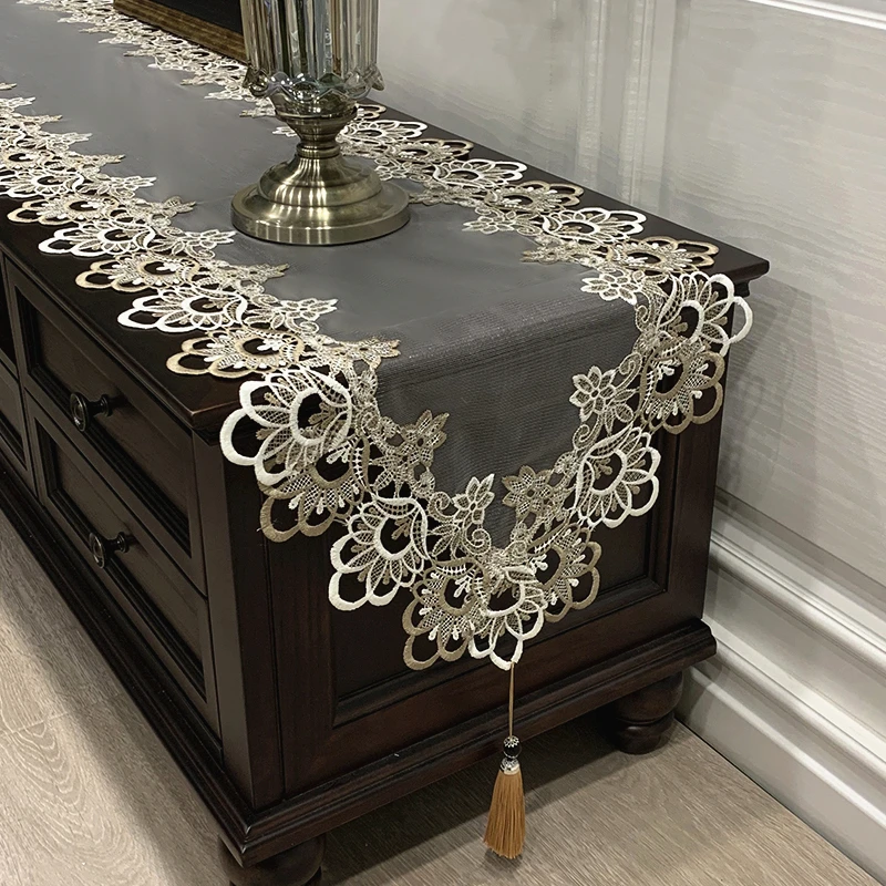 

Oval Table Runner Embroidered Tea Table Europe TV Cabinet Tablecloth Lace Pendant Tassel Dresser Table Flag Shoe Dust Cover