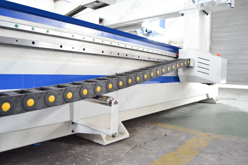 Цена по прейскуранту завода-изготовителя 3-осевая деревообрабатывающая режущая