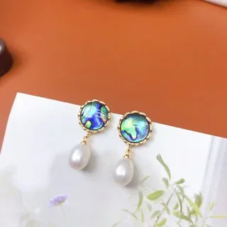 Серьги-гвоздики с пресноводным жемчугом серьги-гвоздики ракушками из морского