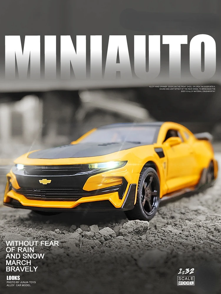 

Модель автомобиля Chevrolet Camaro из сплава со звуком и светом, 1/32 масштаб