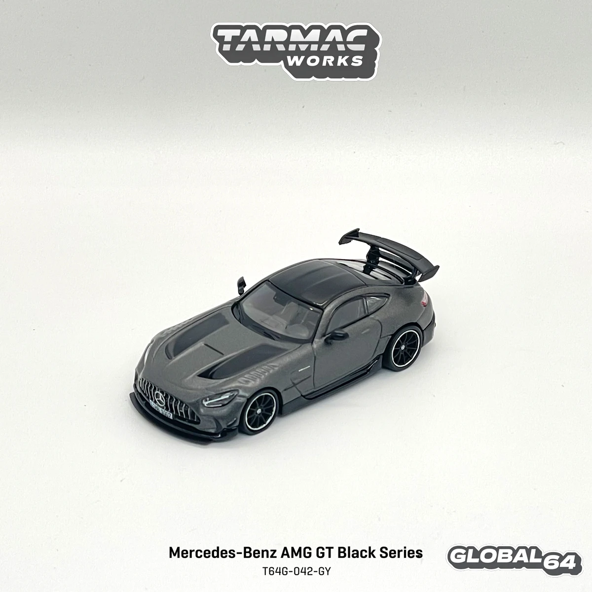 Фото Tarmac Works T64G‑042‑GY 1:64 Mercedes‑Benz AMG GT Black Series Коллекционная литая модель автомобиля из сплава в наличии, готова к отправке. №2