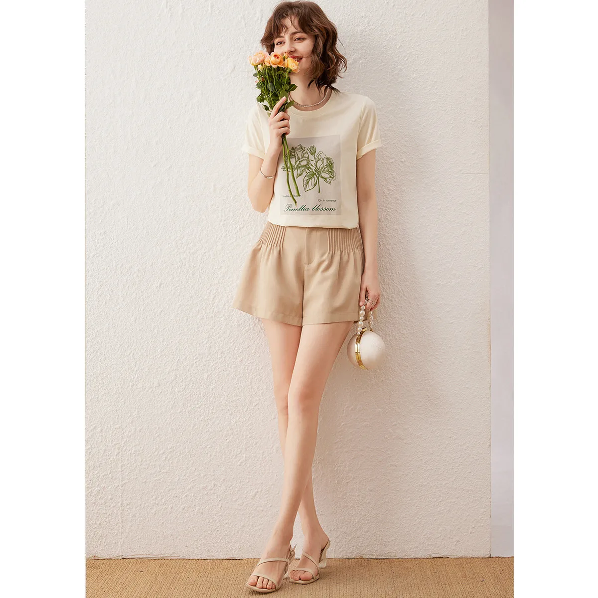 Женская футболка с круглым вырезом и коротким рукавом свободного покроя