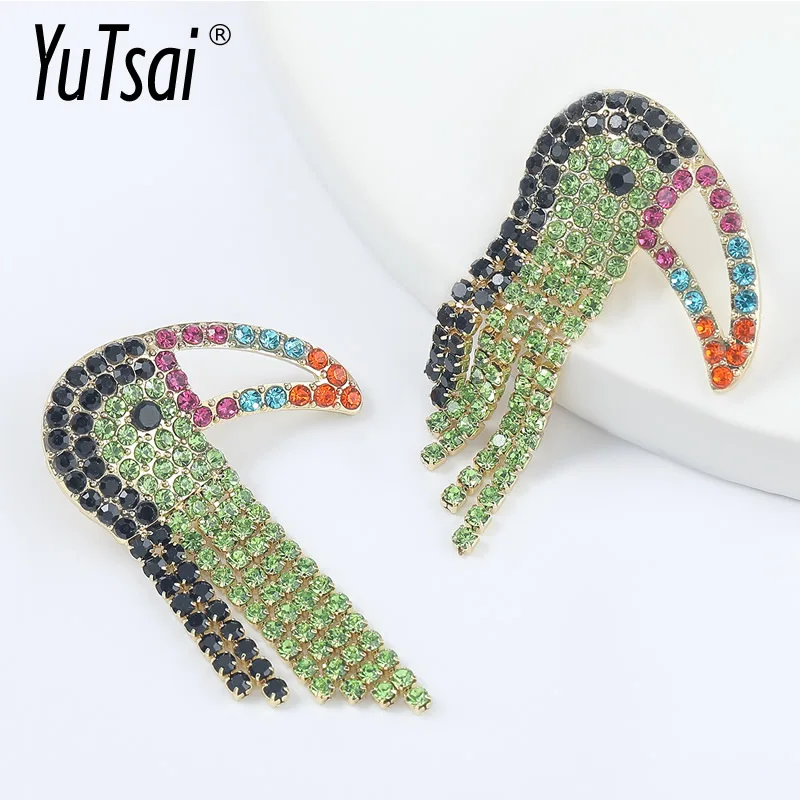 

Висячие серьги YUTSAI в виде зеленых Стразы в виде попугая, Яркие Хрустальные Серьги в виде птиц, эффектные Висячие серьги для женщин, ювелирны...