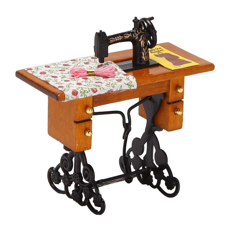 Винтажная миниатюрная швейная машина с тканью для украшения кукольного домика