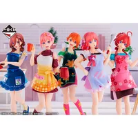 The Quintessential Quintuplets le sorelle Nakano in cucina 1