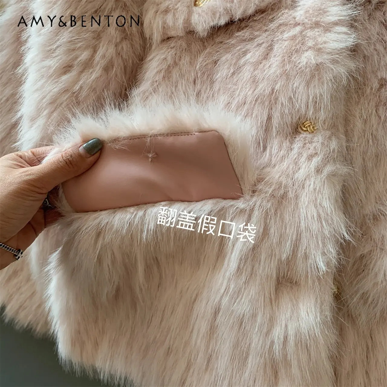 Patchwork PU Leather Gold Buckle Short Coat for Women Winter New Imitation Fur Flip Jacket Top Ladies Elegant High Brand Coat