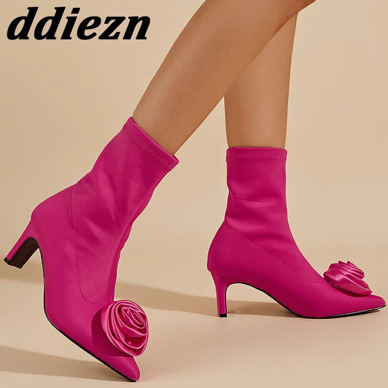 

Новинка 2023, женские эластичные ботинки без шнуровки на каблуке, модные женские полусапожки с цветочным принтом, роскошная женская обувь с о...