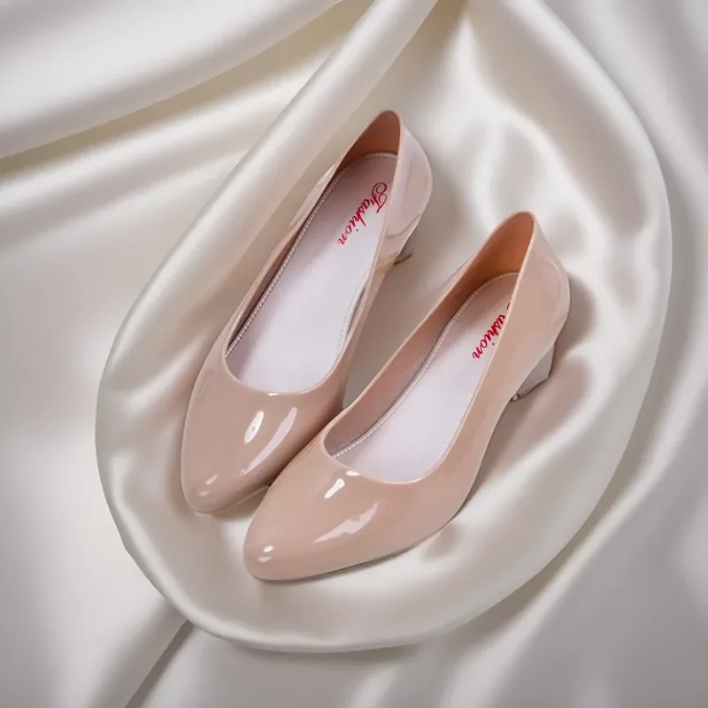 Zapatos de mujer женские милые легкие удобные резиновые пляжные туфли с острым носком на