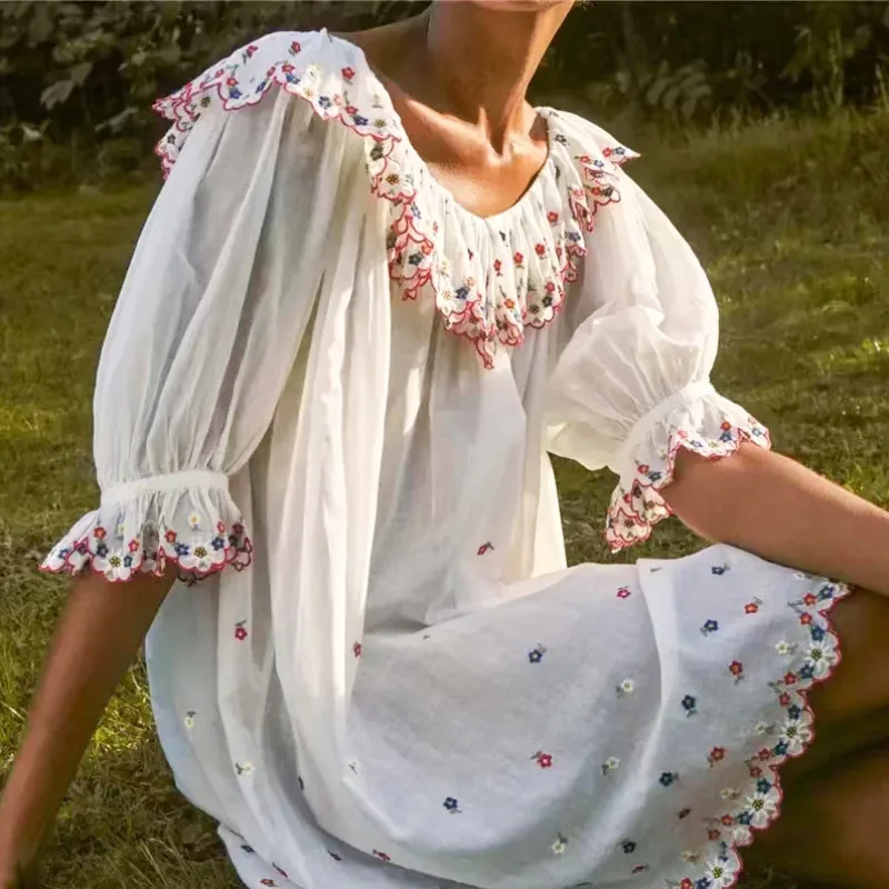 

Женское мини-платье с цветочной вышивкой и круглым вырезом, новинка весны и лета 2023, женское милое свободное платье с оборками для отдыха