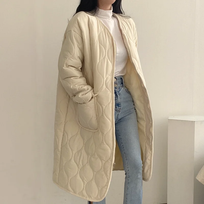 Clothland Women Thick Winter Padded Jacket Zipper Long Sleeve Pockets White Black Casual Office Wear Long Coats CA476