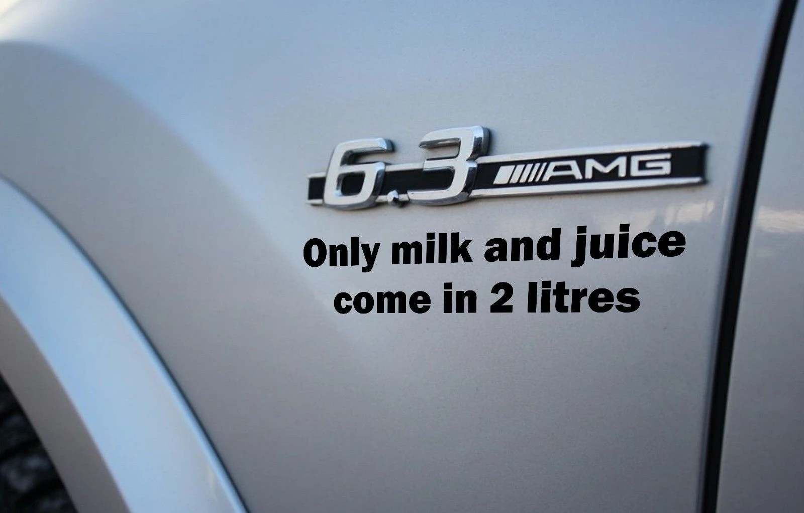 Набор виниловых наклеек для (2 шт.), только молоко и сок, в виде литра, в машине 19x4 см, наклейка amg