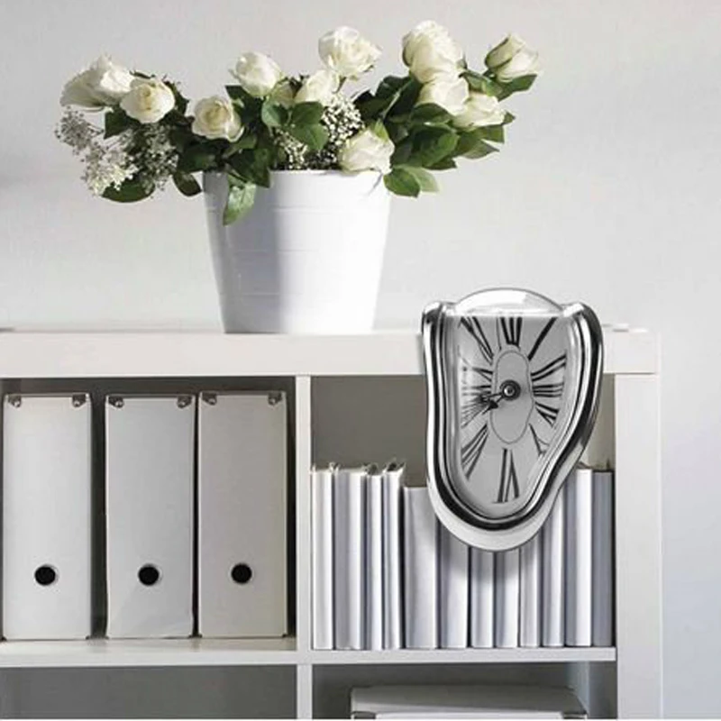 Creative Deformation Wall Clock Surrealism Melting Clock Twisted Table Corner Clock Vintage Roman Numeral Clock Home Decor