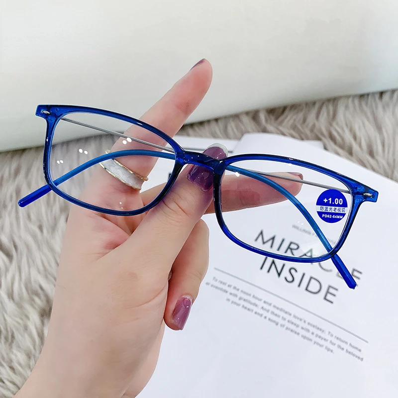 Купи HD Presbyopia Glasses Anti-Blue Light Reading Glasses Women Glasses Full Frame Ultra Thin PC Material Eyeglasses + 1.0 To + 4.0 за 81 рублей в магазине AliExpress