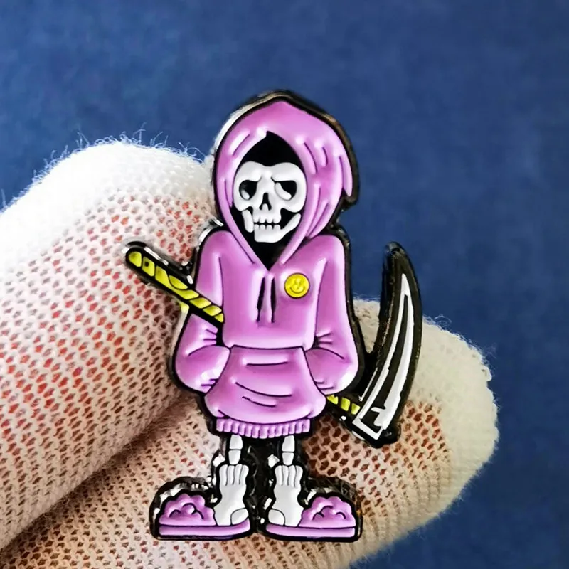 

Grim Reaper Death Take Sickle Enamel Brooch Pin Brooches Lapel Pins Alloy Badge Exquisite Denim Jacket Jewelry Accessorie