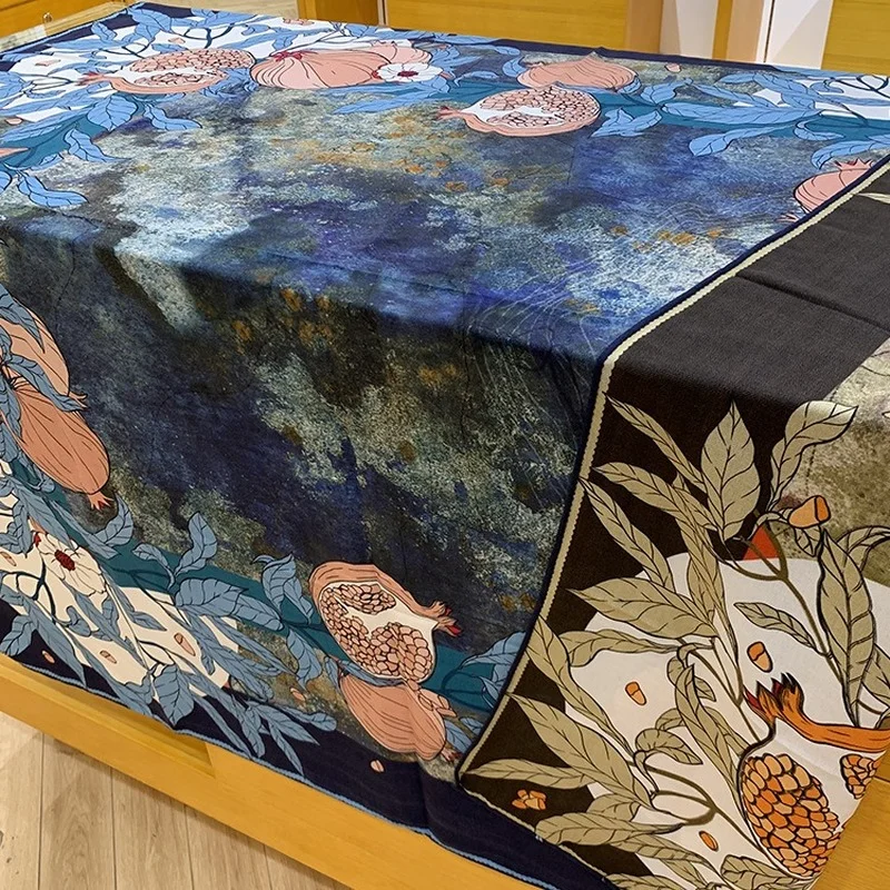 

Шарф с двусторонним принтом, 50% шелк + 50% шерсть, 135*135 см