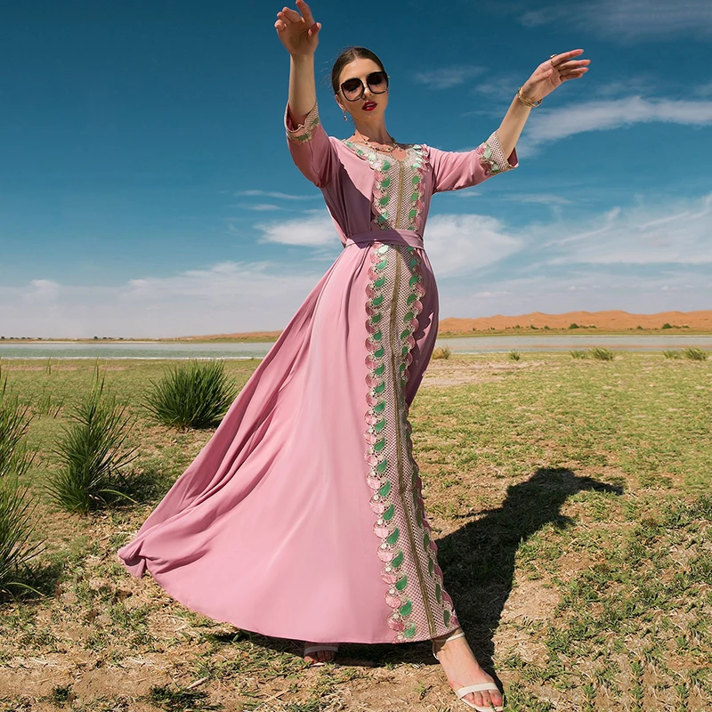 Embroidery Abaya Dubai Turkey Pink Muslim Dress For Women Long With Sleeves Belt Lace Eid Arabic Elegant Caftan Dresses Moroccan