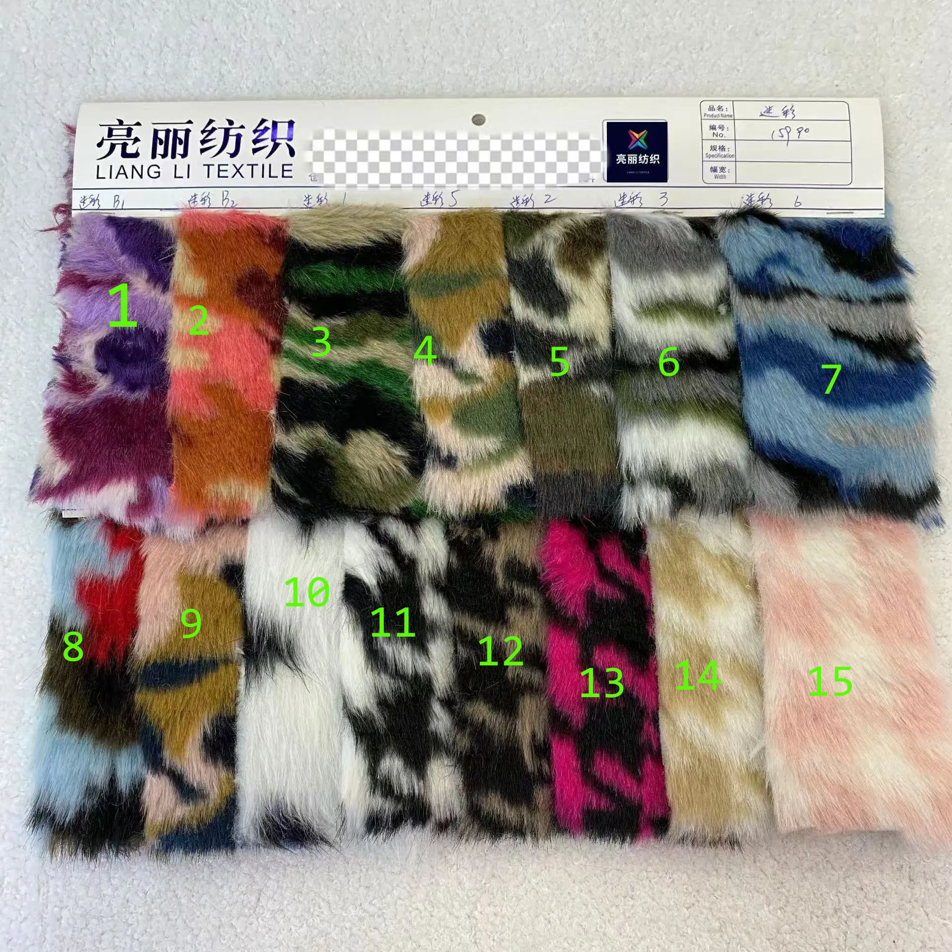 Женские зимние сапоги на каблуке с пушистым мехом цвета в ассортименте