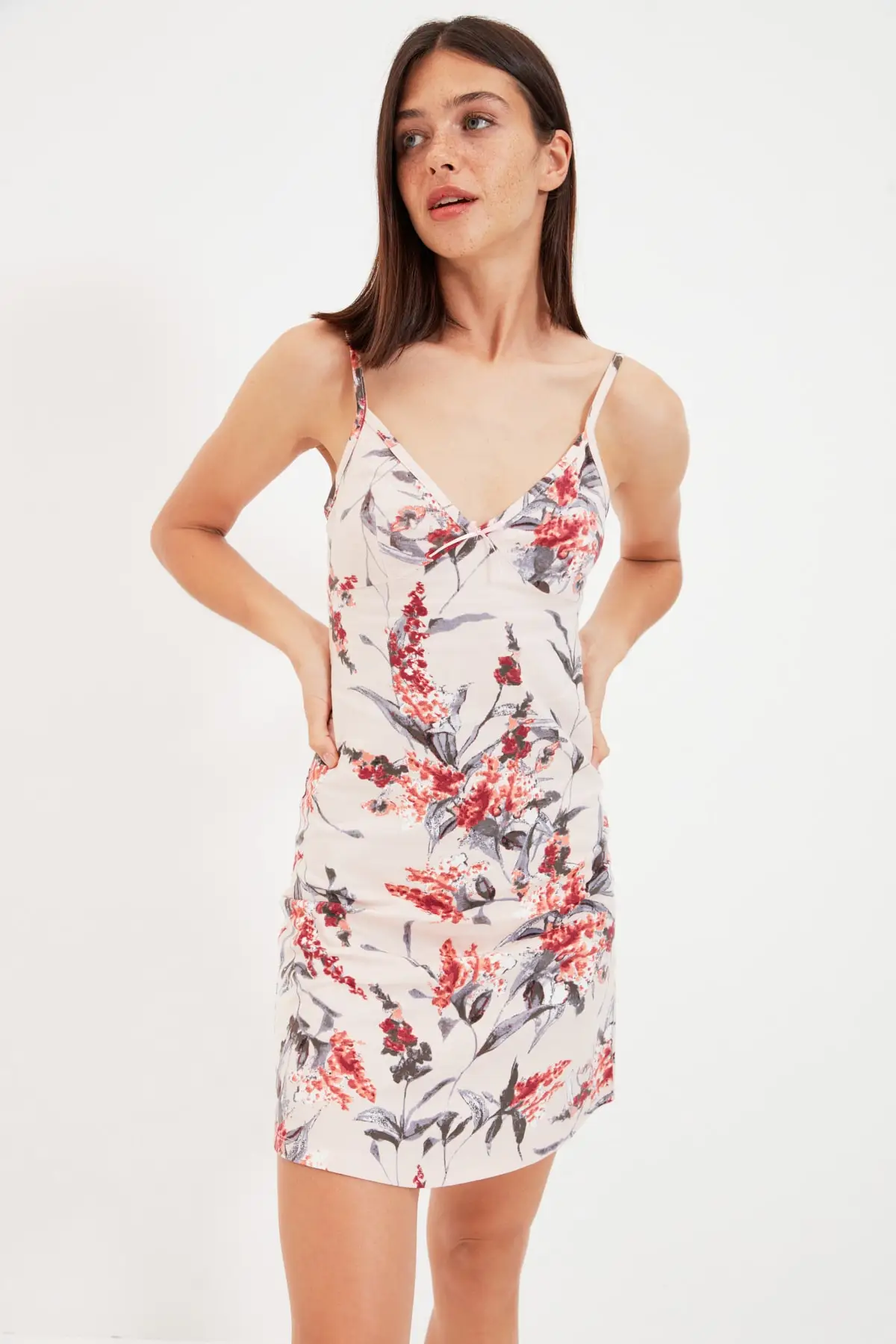 Trendyol Flower Patterned Knitted Nightgown THMAW22GC0104