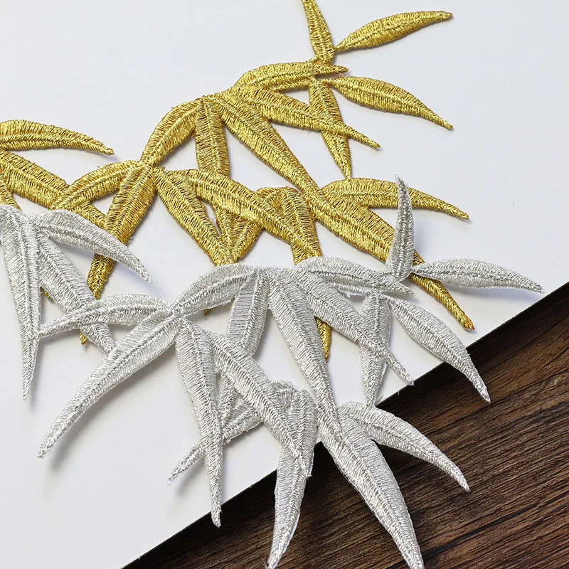 Большие и маленькие вышитые нашивки с помощью декоративной подкладки из