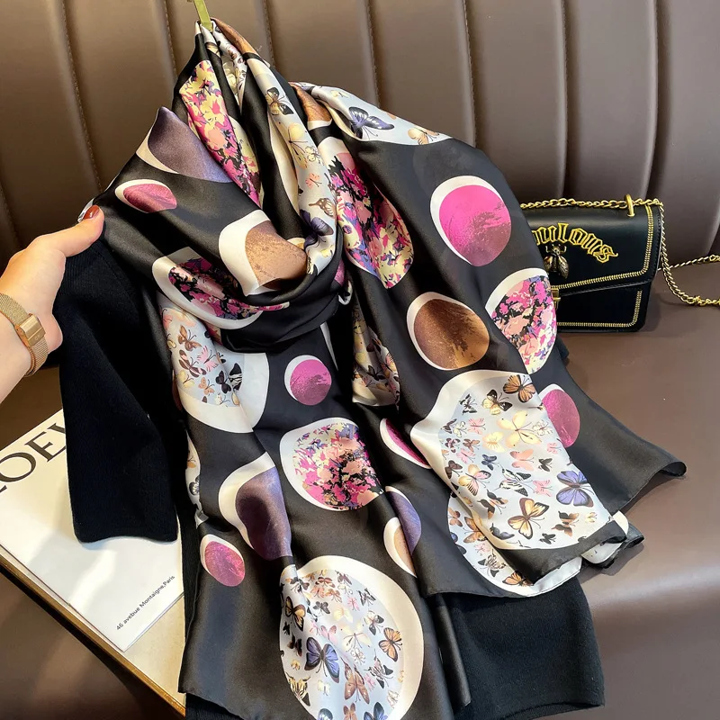 

Luxury Brand 2022 Silk Scarf Women Large Shawls Pashmina Hijab Foulard Echarpe Design Print Lady Beach Stole Head Scarves