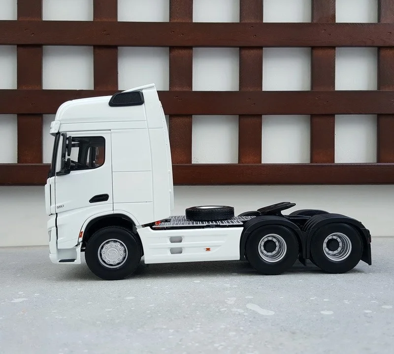 Коллекционная литая игрушечная модель масштаб 1:24 SHACMAN Delong X6000 грузовик трактор