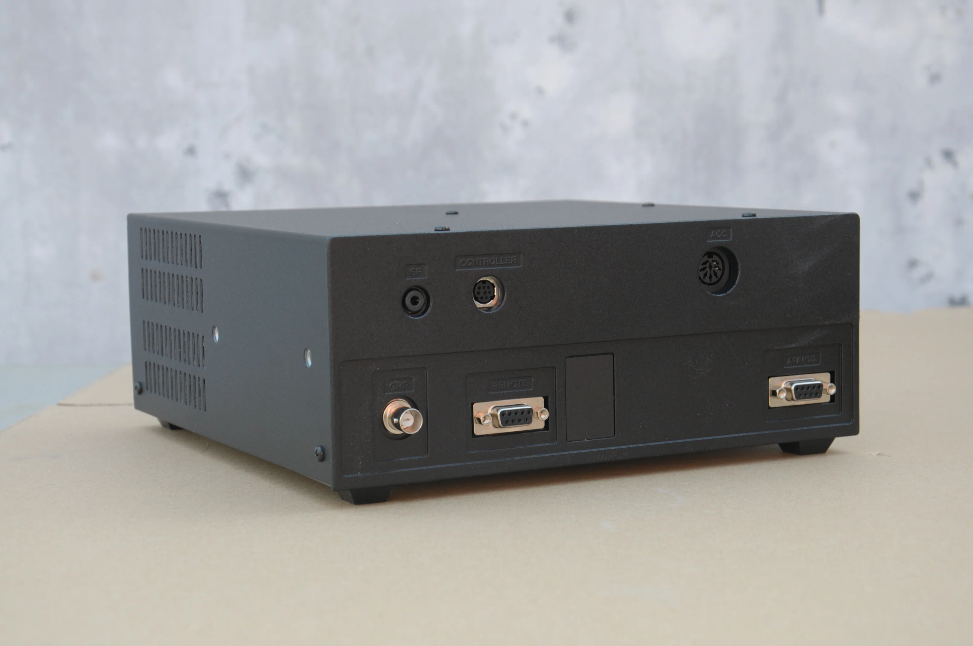 Фото ICOM M802 HF MARINE TRANSECEIVER Усовершенствованное морское радио DSP с компактной дистанционной головкой №5
