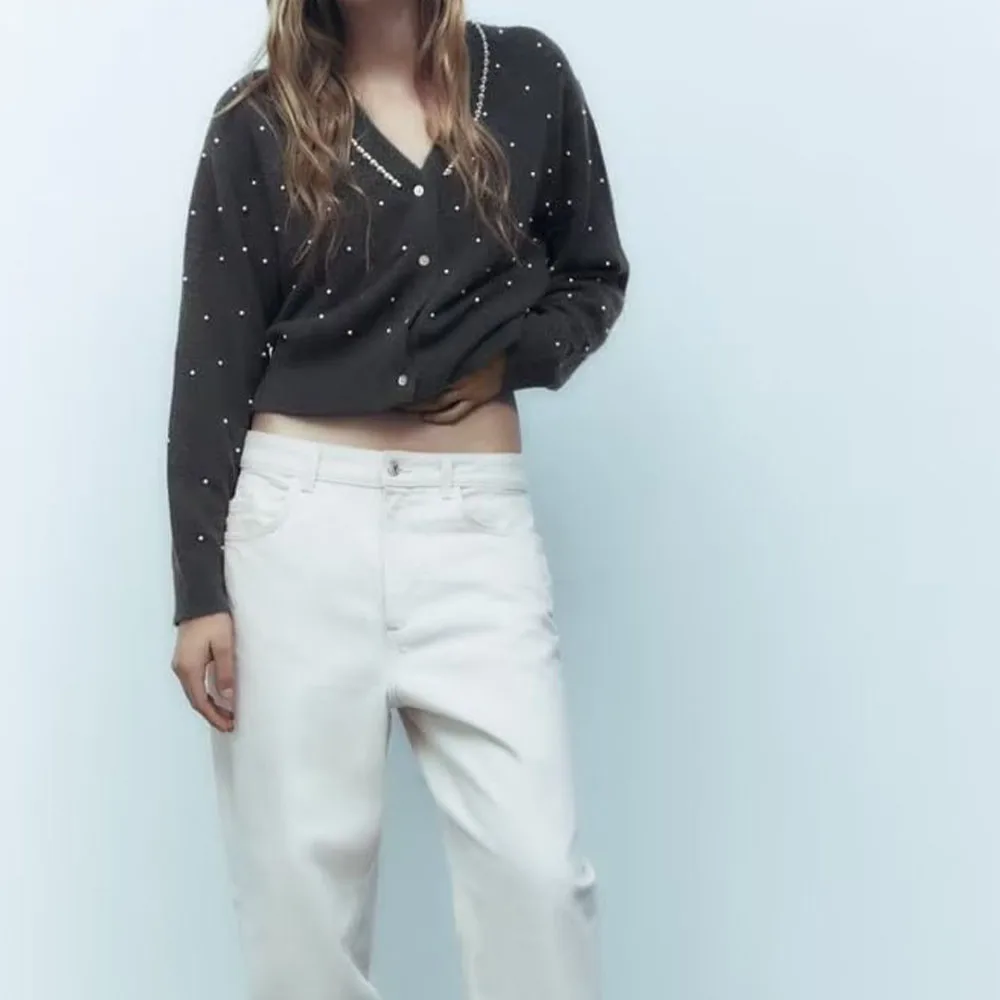 

BER&OYS&ZA 2022 autumn winter new women's fashion V-neck casual versatile pearl temperament knitted long-sleeved coat