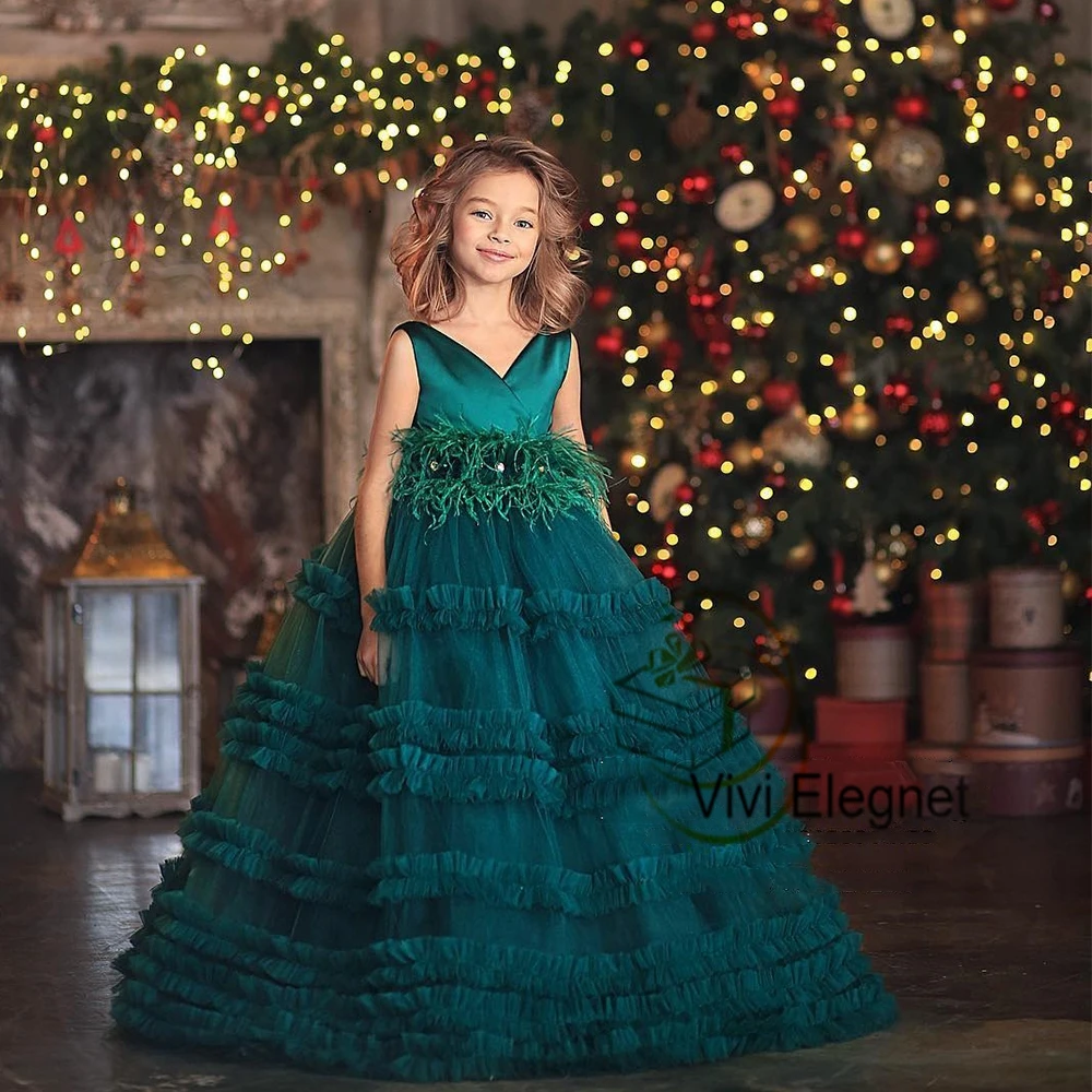 

Green Cap Sleeve Flower Girl Dresses A Line Sleeveless Summer Wedding Party Gowns with Feather 2023 Summer שמלת שושבינה לילדות