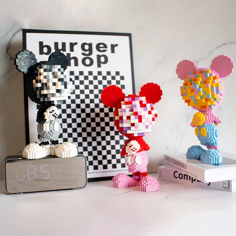 

1945+pcs Disney small particles assembled building blocks children's toy girls pixel mosaic Mickey Mouse adult decompression toy