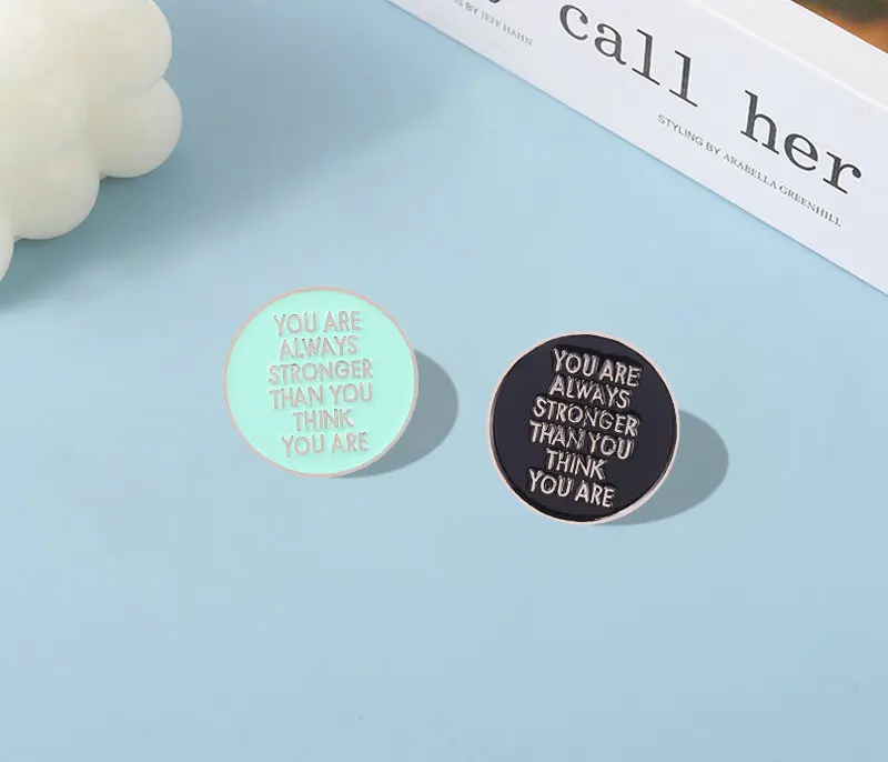 Вы всегда сильнее чем ты спасибо эмалированная булавка черная круглая брошь на