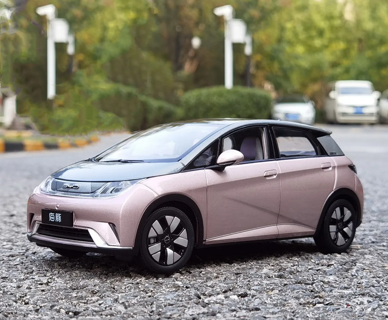 

1/18 масштаб BYD Дельфин розовый литая модель автомобиля коллекция игрушек подарок Новый перо