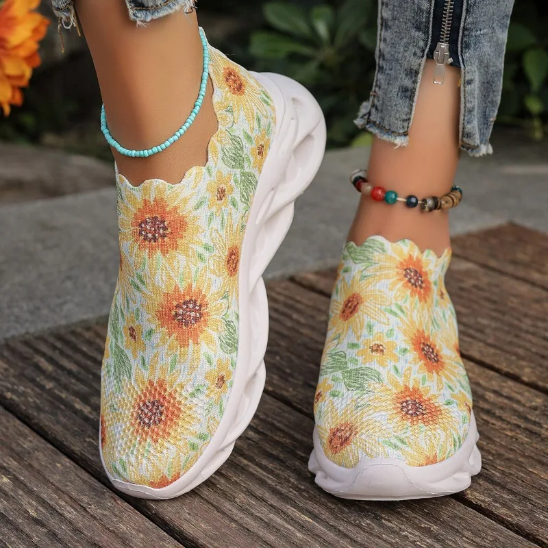 Новинка 2024 легкая сетчатая дышащая спортивная обувь на толстой подошве женские