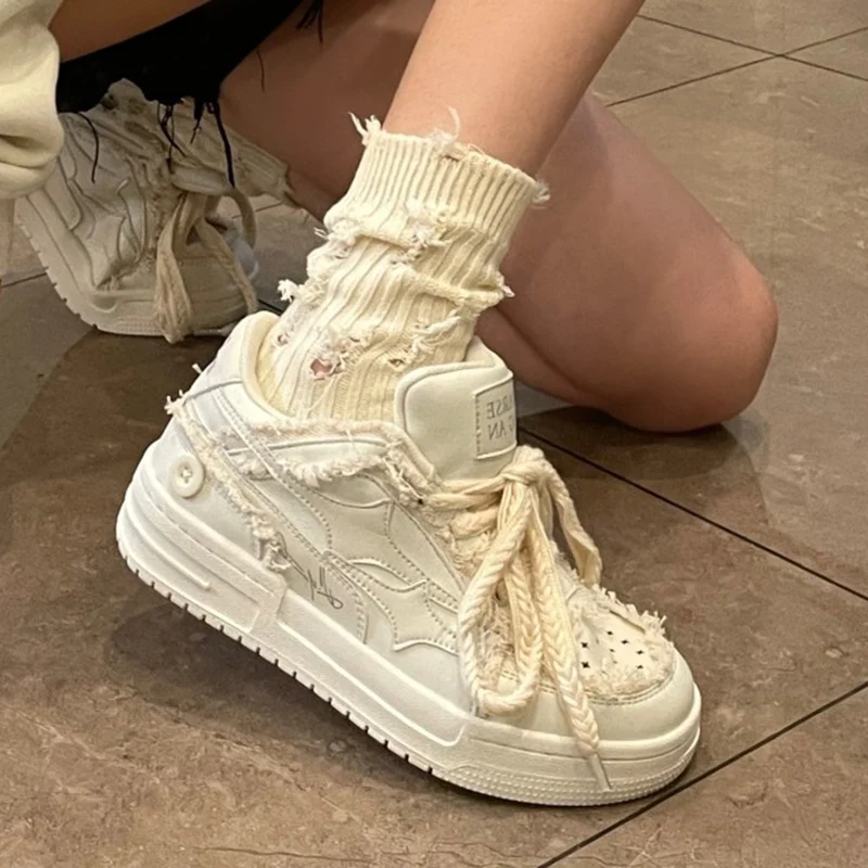 

Женские кроссовки на шнуровке, женская модель, удобная Вулканизированная обувь с круглым носком, женская повседневная спортивная обувь для женщин
