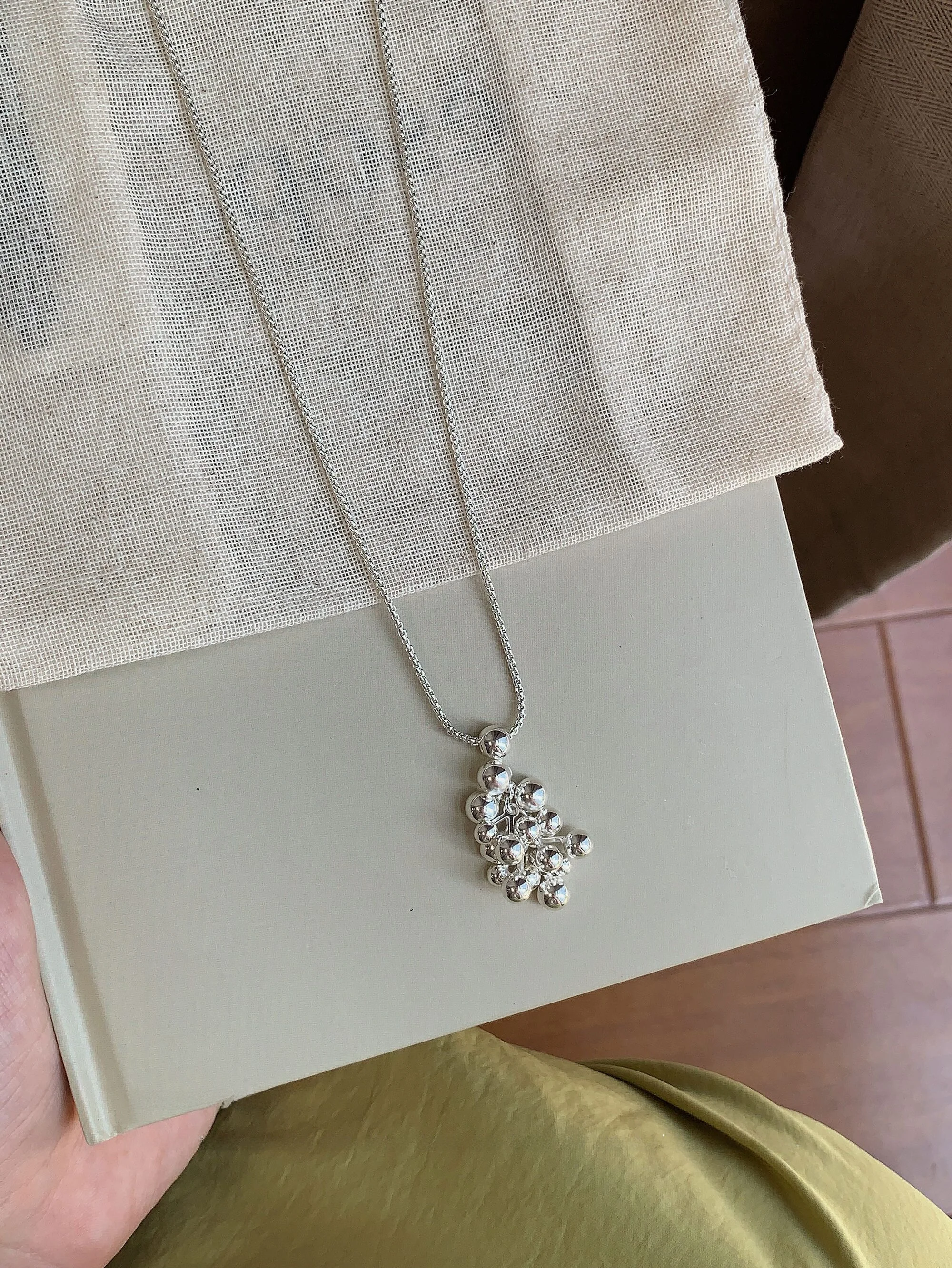 Sunnyzoo | Ожерелье с металлическим шариком Lonely Planet Grape String корейское колье простым