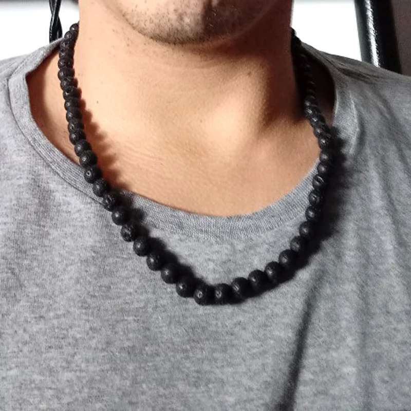 Мужское ожерелье с черными бусинами матовое ручной работы из натурального камня
