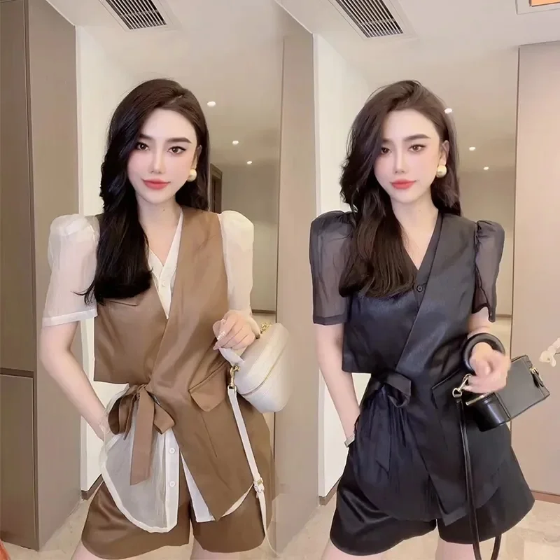 

High-quality Temperament Suit Women's 2023 Summer New Thin Meat-covered Top Niche Vest Shorts Trend Two-piece Set Female