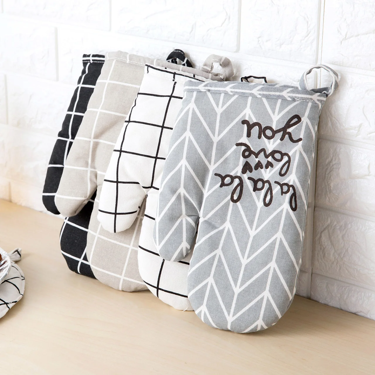 

Утолщенная микроволновая печь с защитой от ожогов и теплоизоляцией