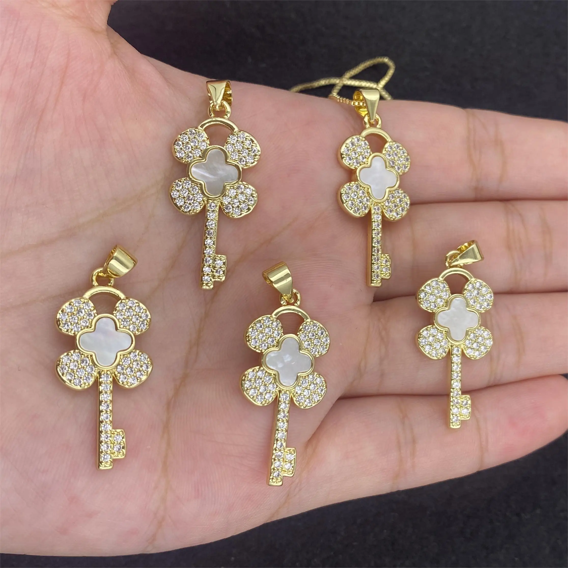 Ожерелье с подвеской в виде белого ключа стиле хип-хоп ювелирное изделие из