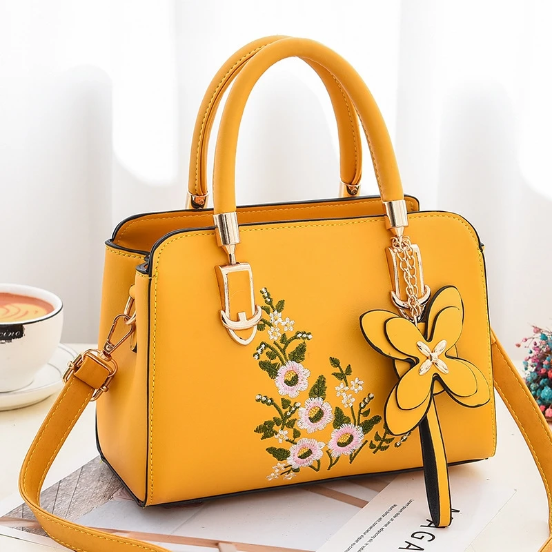 

Женская сумка большой вместимости, дизайнерская сумка, вышивка, пряжка, высокое качество, маленькая квадратная сумка, новая серия 2022