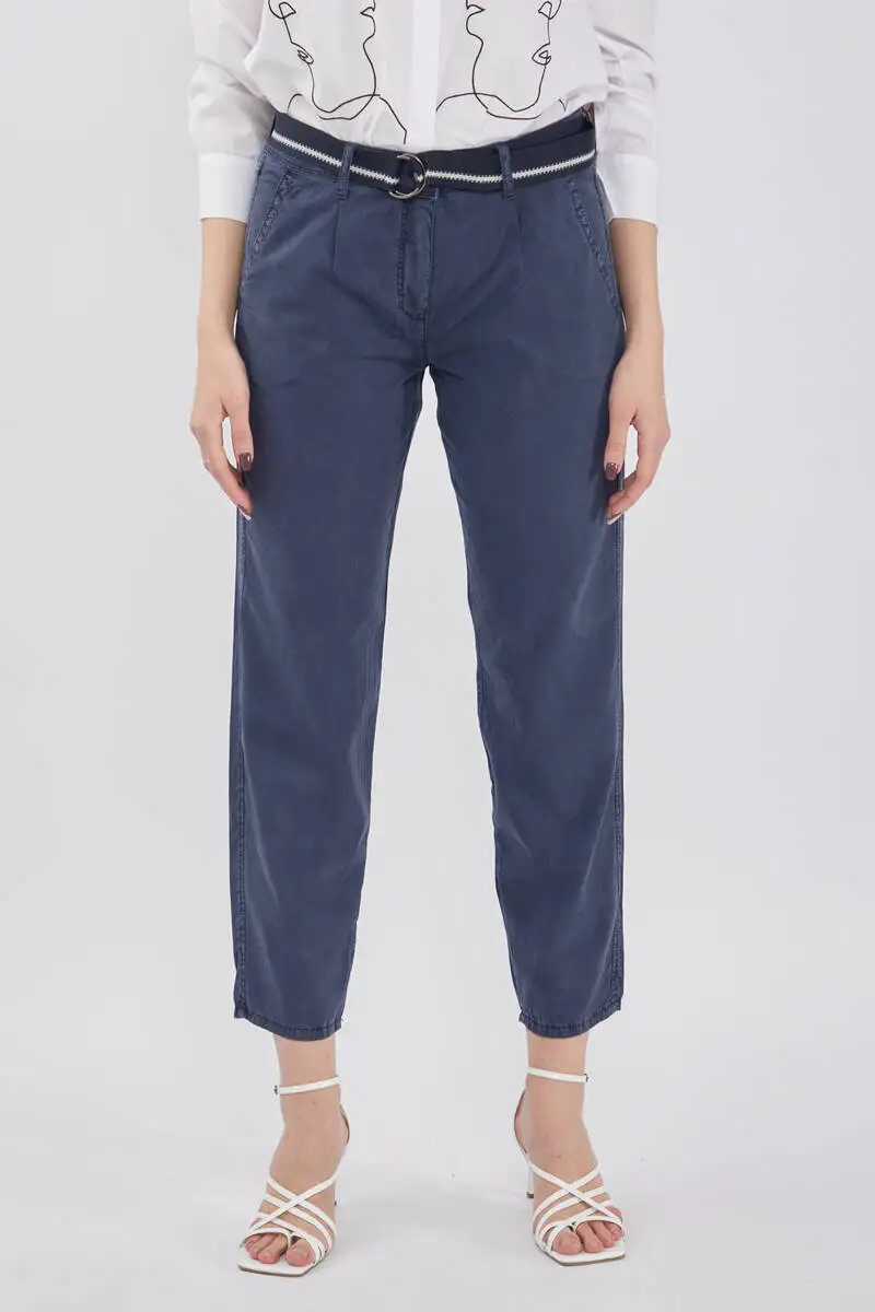

Female Arched Tencel Pants Navy Blue