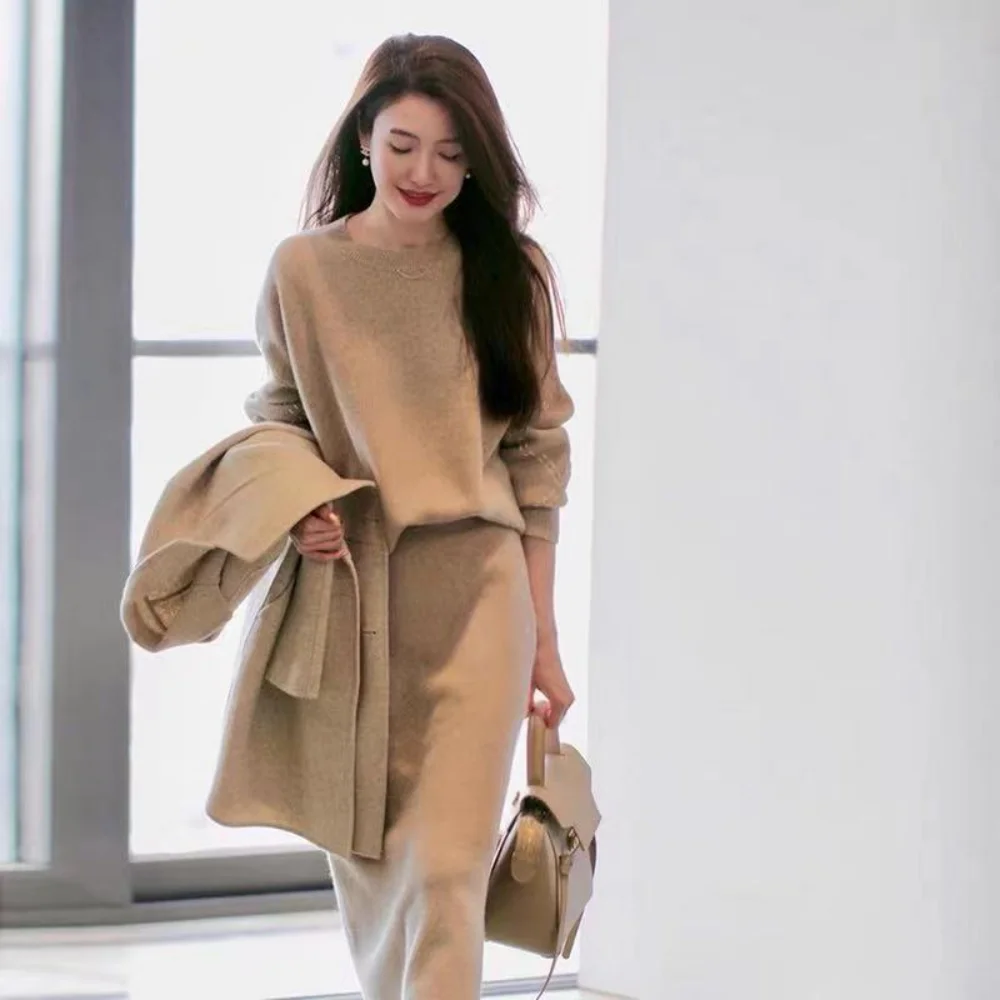 

Autumn and Winter 2022 New Casual Simple Sweater Mid Length Skirt Knitted Women's Suit Skirt