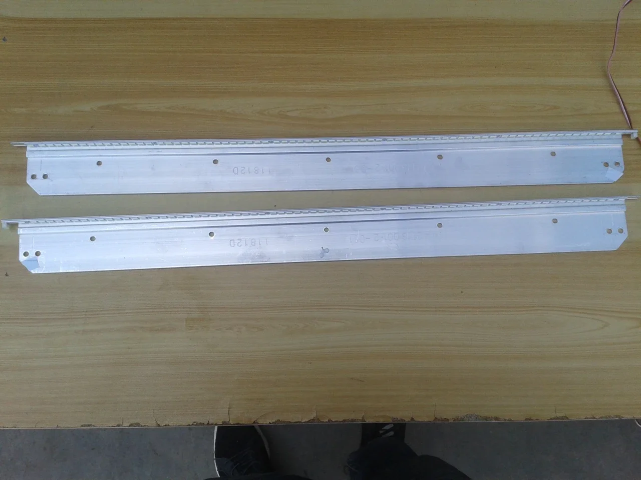 Комплект Из 2 Светодиодных Лент 72led 536 Мм Для Моделей Телевизоров Toshiba 42sl863 42sl833