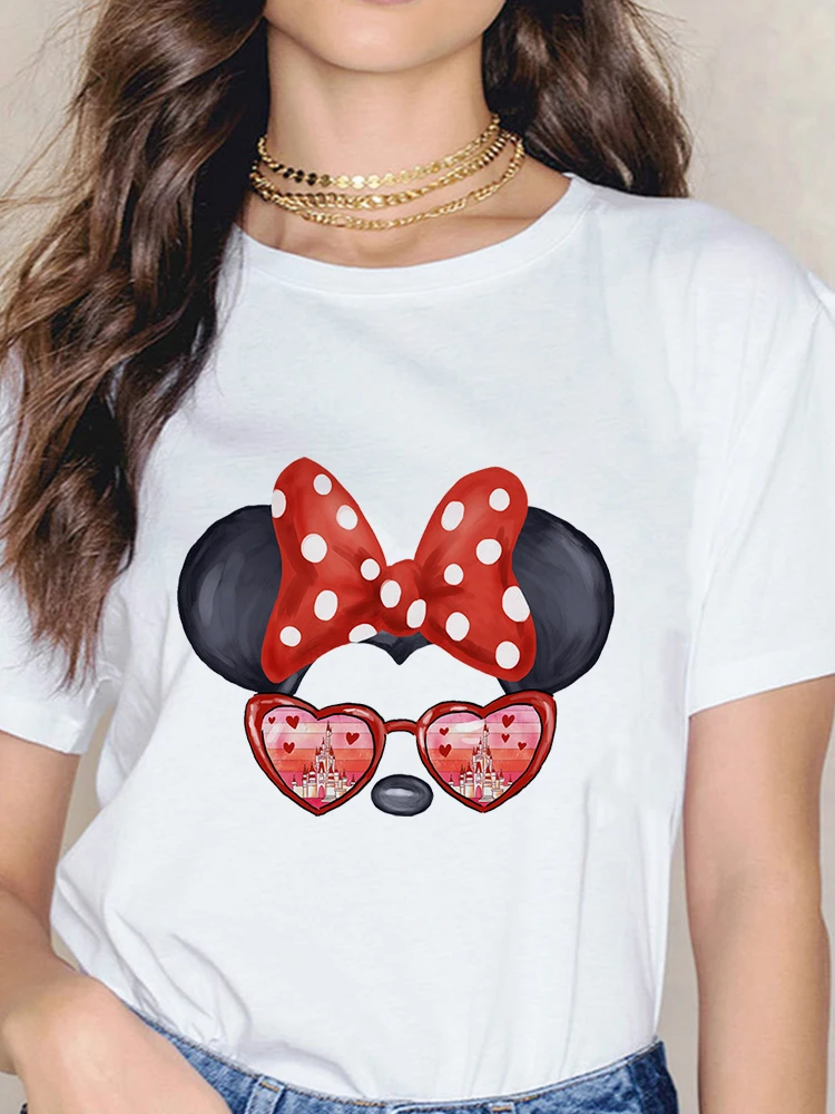 

Women T-Shirt Summer Disney Wearing Sunglasses Series Trendy All-Match Exquisite Outdoor Tshirt Disney Brand Minnie Mouse Lady