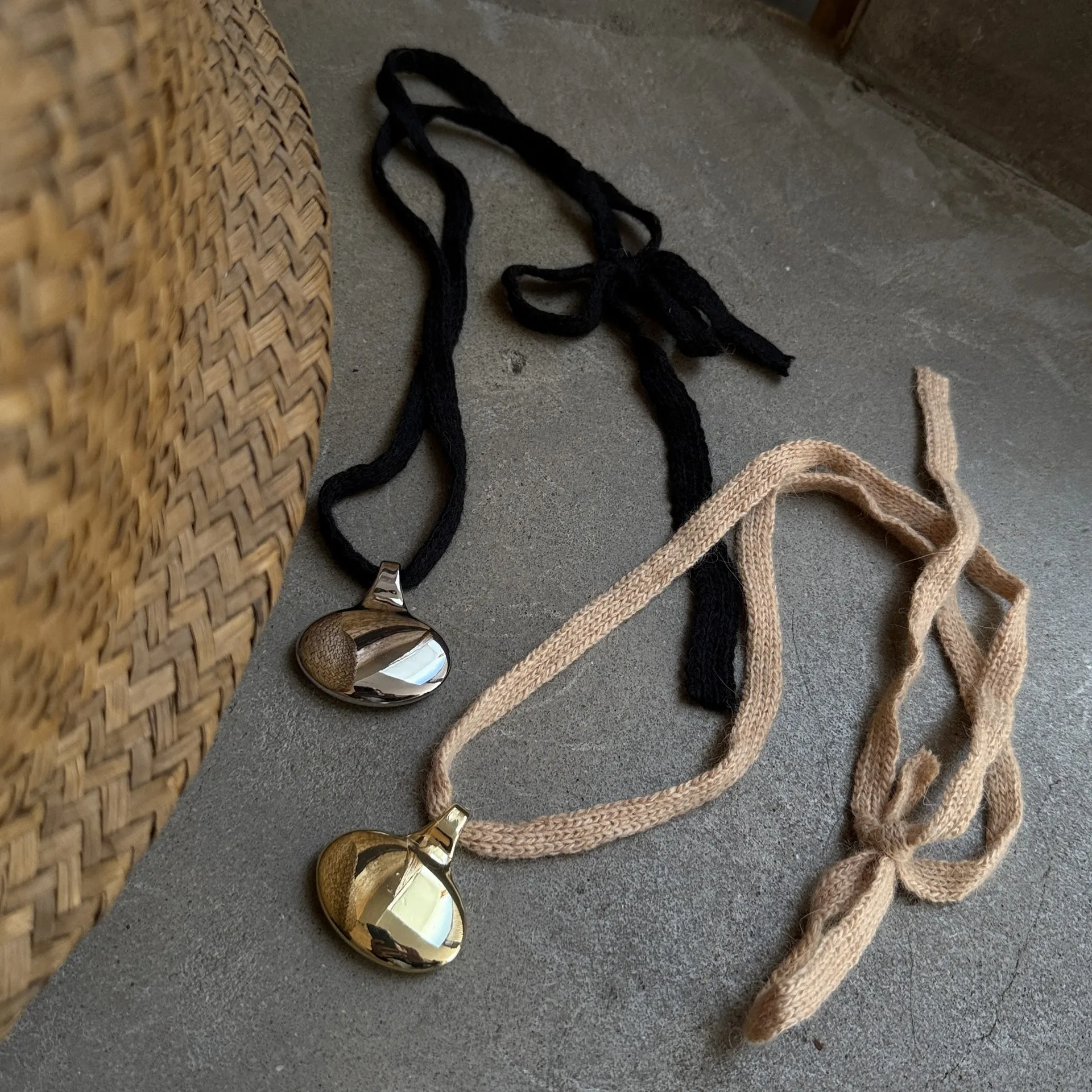 Модная регулируемая цепочка для свитера с бутылкой вина