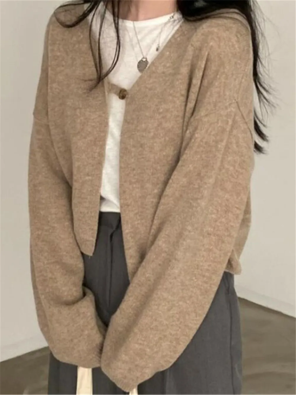 

Свободный кардиган, укороченный корейский Классический весенний женский свитер, новинка 2023, женская одежда, осенний модный стиль, повседневный базовый свитер в стиле ретро