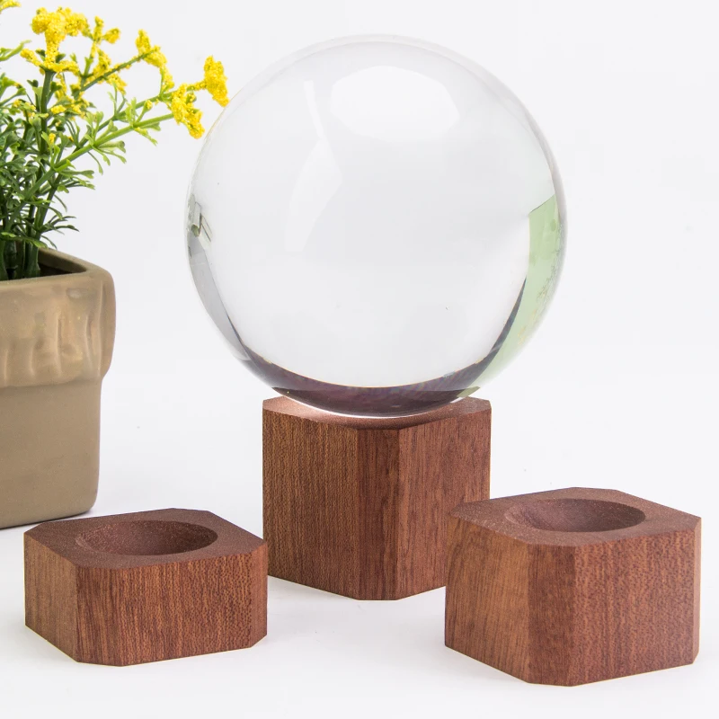 

Деревянная восьмиугольная подставка для хрустального шара