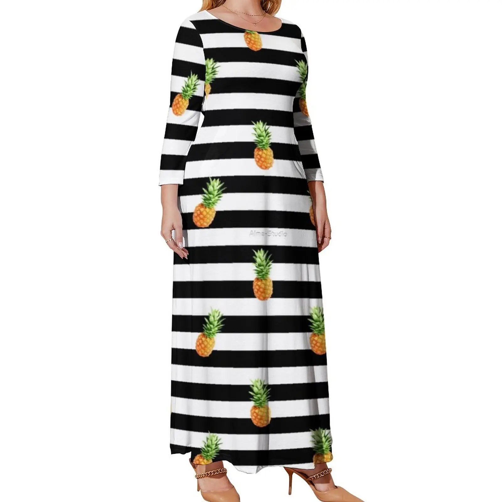 

Платье-макси в полоску, с длинным рукавом и принтом