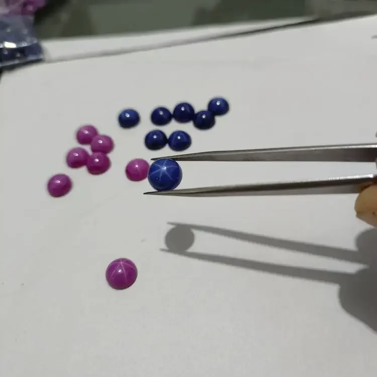 Синий красный звездный сапфировый камень круглый кабошон синтетический