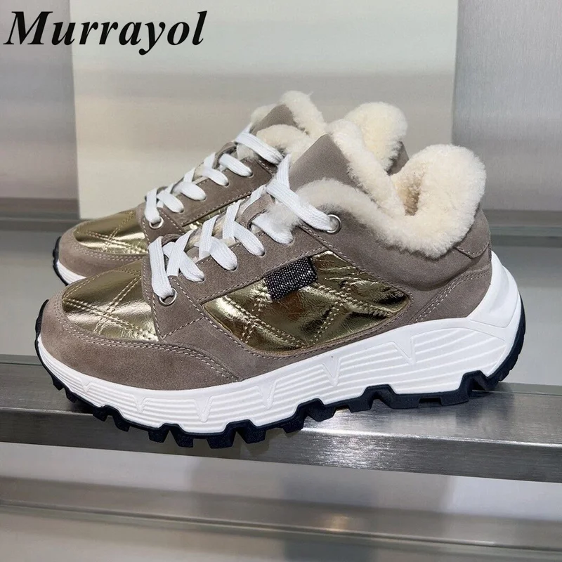 Женские замшевые кроссовки на шнуровке с плюшевой подкладкой