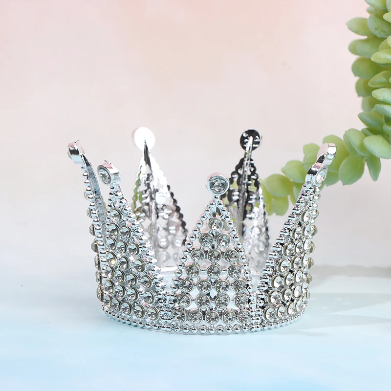 

Детская пластиковая корона для торта